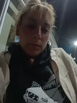 Snapshot of mimi6982 chatting on February 2026 07:16:02 AM mimi6982 online show from February 2026 07:16:02 AM