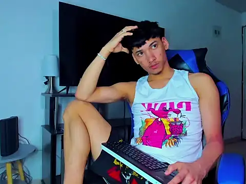 Lyam Russo online show from April 2026 05:16:01 AM