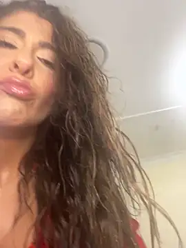 Snapshot of Bayrose chatting on February 2026 05:36:02 AM Bayrose online show from February 2026 05:36:02 AM