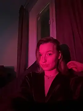 Snapshot of EmmaTurners chatting on February 2026 06:29:02 PM EmmaTurners online show from February 2026 06:29:02 PM