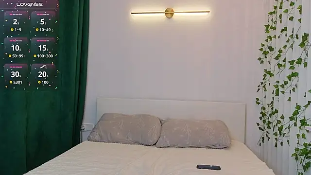 Snapshot of Eva_Leen chatting on March 2026 09:24:02 AM Eva Leen online show from March 2026 09:24:02 AM