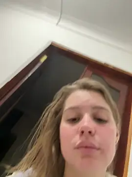 Snapshot of Eva_Leen chatting on April 2026 06:27:01 PM Eva Leen online show from April 2026 06:27:01 PM