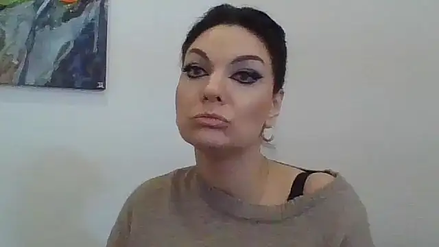 Snapshot of emilyyy555 chatting on February 2026 07:48:01 AM emilyyy555 online show from February 2026 07:48:01 AM