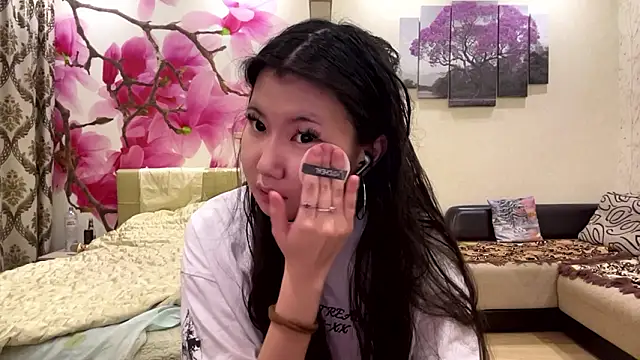 MaeRaads online show from March 2026 06:26:02 PM