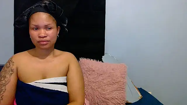 Loyal Sashaa online show from June 2026 01:01:02 PM