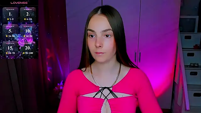 Snapshot of Maddy_Wood_ chatting on June 2026 04:49:02 PM Maddy Wood online show from June 2026 04:49:02 PM