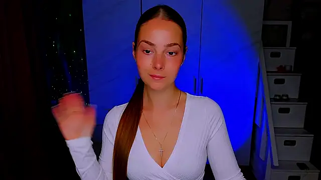 Snapshot of Maddy_Wood_ chatting on July 2026 04:31:02 PM Maddy Wood online show from July 2026 04:31:02 PM