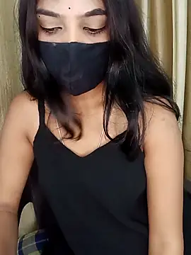 Snapshot of Cutie_babes01 chatting on April 2026 05:18:01 PM Cutie babes01 online show from April 2026 05:18:01 PM