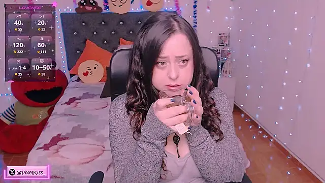 Snapshot of PixelKiss_ chatting on May 2026 09:59:01 AM PixelKiss online show from May 2026 09:59:01 AM