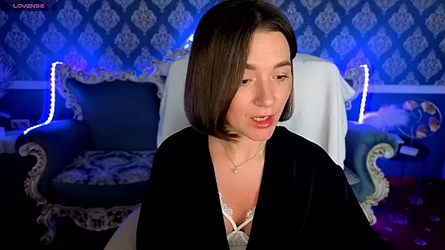 Snapshot of GracefulMichelle chatting on March 2026 02:04:02 AM GracefulMichelle online show from March 2026 02:04:02 AM