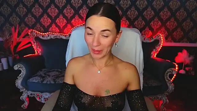 Snapshot of GracefulMichelle chatting on April 2026 02:51:02 AM GracefulMichelle online show from April 2026 02:51:02 AM