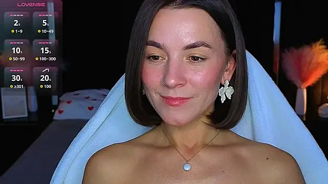 Snapshot of GracefulMichelle chatting on April 2026 07:20:01 PM GracefulMichelle online show from April 2026 07:20:01 PM