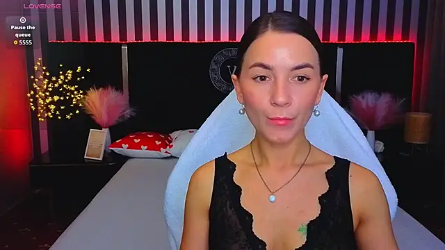 Snapshot of GracefulMichelle chatting on May 2026 07:31:02 PM GracefulMichelle online show from May 2026 07:31:02 PM