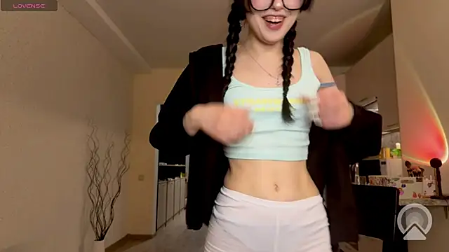 alicelanei online show from April 2026 07:27:01 PM