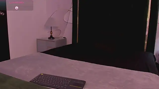 VinkSmokee online show from April 2026 07:00:01 PM