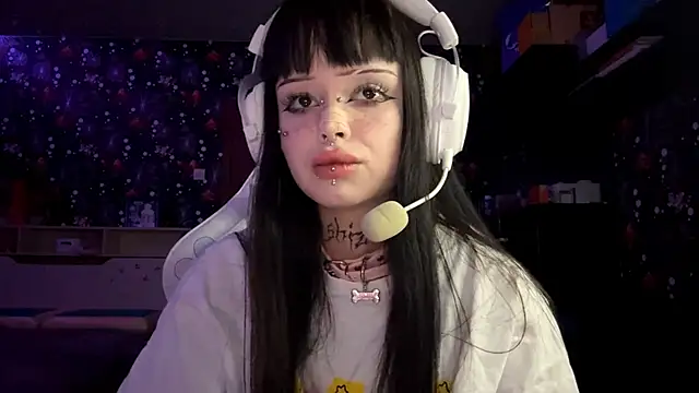 Luna Sohotti online show from March 2026 03:20:02 PM