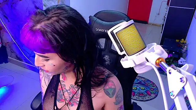 Snapshot of nova_kitttyy chatting on April 2026 01:29:01 AM nova kitttyy online show from April 2026 01:29:01 AM