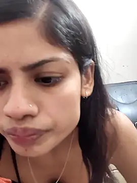 Snapshot of Colleage-girl chatting on April 2026 03:53:01 PM Colleage-girl online show from April 2026 03:53:01 PM