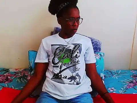 Snapshot of ChocoSlenderXXX chatting on April 2026 11:59:02 AM ChocoSlenderXXX online show from April 2026 11:59:02 AM