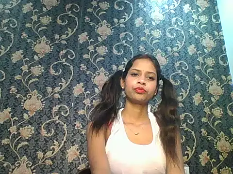 Snapshot of Rani1993 chatting on March 2026 04:32:02 PM Rani1993 online show from March 2026 04:32:02 PM