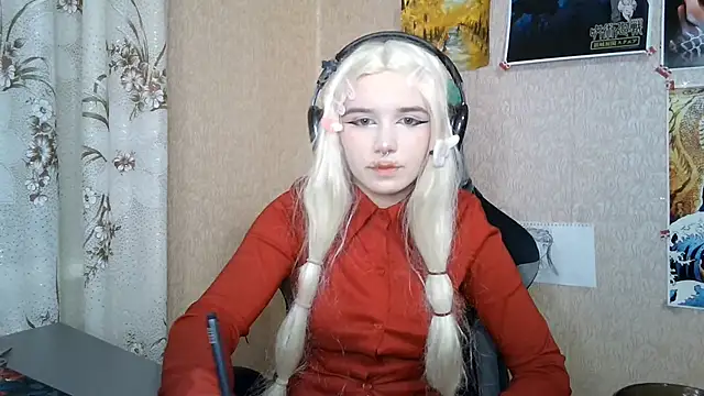 MilaTyan online show from April 2026 05:04:02 PM