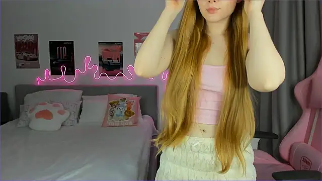 Snapshot of EvaRaee chatting on March 2026 03:56:01 AM EvaRaee online show from March 2026 03:56:01 AM