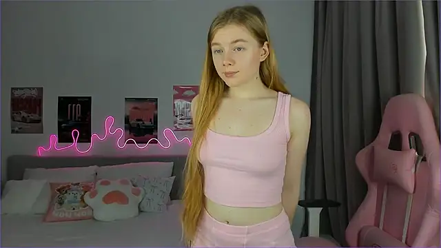 Snapshot of EvaRaee chatting on March 2026 08:19:01 AM EvaRaee online show from March 2026 08:19:01 AM