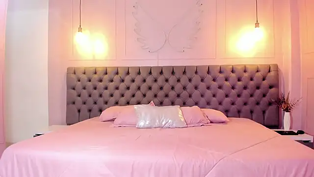 Snapshot of hillary_bigbutt chatting on March 2026 03:43:01 AM hillary bigbutt online show from March 2026 03:43:01 AM