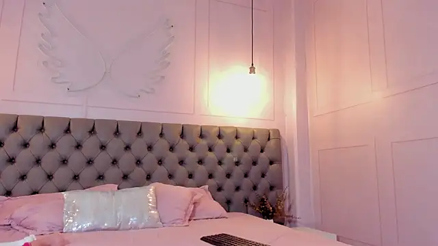 Snapshot of hillary_bigbutt chatting on March 2026 04:06:02 AM hillary bigbutt online show from March 2026 04:06:02 AM