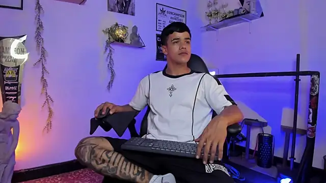 Rob zaens33 online show from February 2026 03:11:02 PM