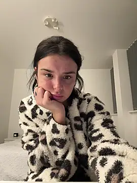 Snapshot of Amberbanxx chatting on April 2026 10:41:02 PM Amberbanxx online show from April 2026 10:41:02 PM