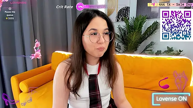 Snapshot of leylamirage chatting on June 2026 08:22:02 PM leylamirage online show from June 2026 08:22:02 PM