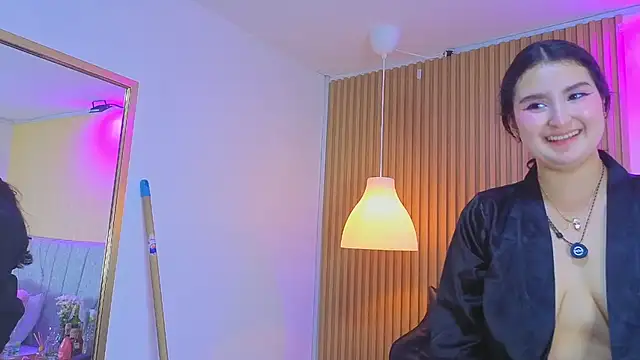 Snapshot of zoe_moon__ chatting on March 2026 01:56:02 AM zoe moon online show from March 2026 01:56:02 AM