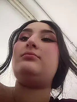 zoe moon   online show from May 2026 05:40:02 PM