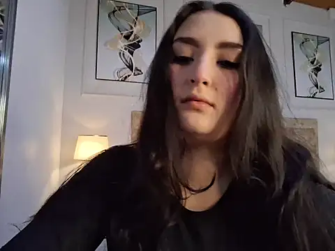 zoe moon   online show from May 2026 11:18:01 AM