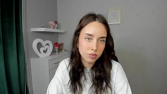 AdeleSolo online show from May 2026 05:25:01 AM