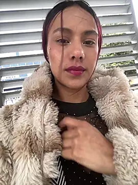 Snapshot of Emily-Fire chatting on February 2026 08:18:01 PM Emily-Fire online show from February 2026 08:18:01 PM