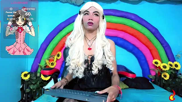 Snapshot of suzume_Mendez chatting on April 2026 11:03:02 AM suzume Mendez online show from April 2026 11:03:02 AM