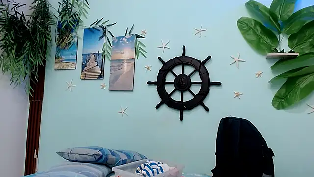 Snapshot of skinnysexy18 chatting on March 2026 02:07:02 AM skinnysexy18 online show from March 2026 02:07:02 AM