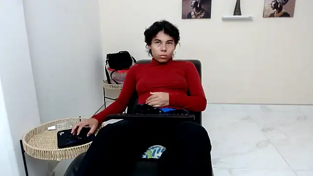 Snapshot of skinnysexy18 chatting on March 2026 06:08:01 PM skinnysexy18 online show from March 2026 06:08:01 PM