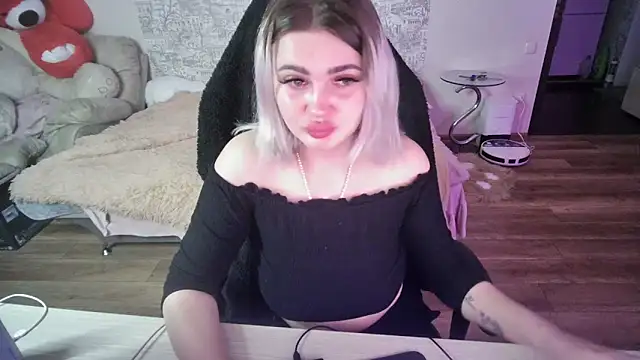 SlankyMic online show from April 2026 06:16:01 PM