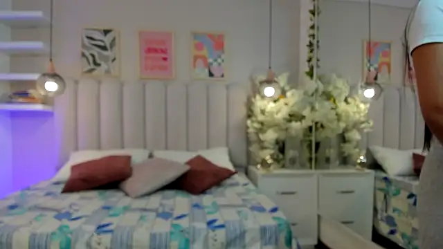 Snapshot of Mia_Bailey_ chatting on March 2026 03:01:02 AM Mia Bailey online show from March 2026 03:01:02 AM