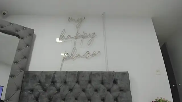 Evelin  thompsson online show from April 2026 04:04:01 AM
