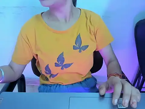 Snapshot of Hotsurbhi chatting on March 2026 04:51:02 AM Hotsurbhi online show from March 2026 04:51:02 AM