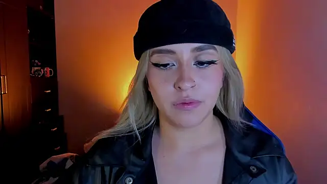 Snapshot of saradiazxxx chatting on March 2026 03:17:01 AM saradiazxxx online show from March 2026 03:17:01 AM