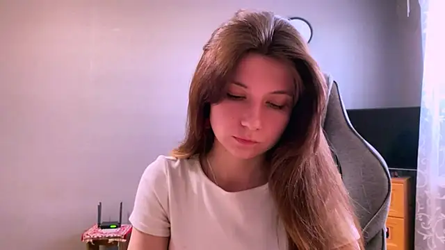 LunnaBliss online show from May 2026 04:02:02 PM