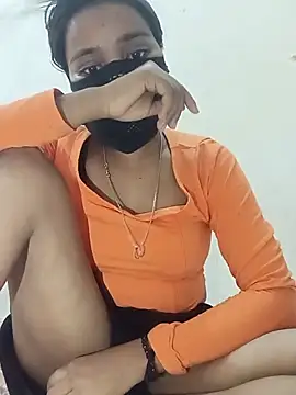 Snapshot of meenu_cuties chatting on June 2026 03:33:01 PM meenu cuties online show from June 2026 03:33:01 PM