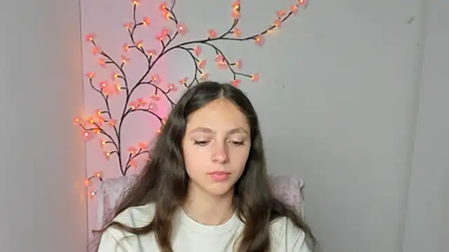 KissMeJulia online show from July 2026 05:35:01 AM