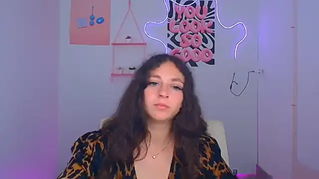 KissMeJulia online show from July 2026 10:39:01 AM