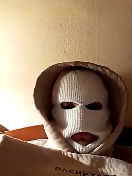 Snapshot of crasstail1 chatting on February 2026 05:20:01 PM crasstail1 online show from February 2026 05:20:01 PM